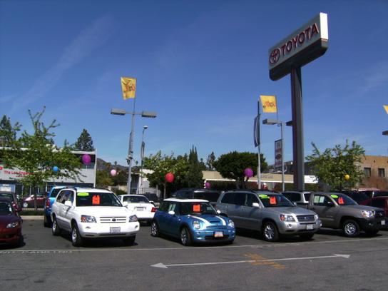 Toyota of Hollywood
