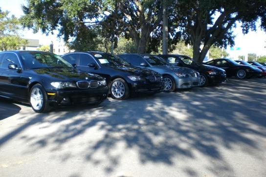 1053 BMW Consumer Reviews and Complaints Tampa is upgrading and so is Reeves BMW! Reeves BMW New Car Center is currently remodeling so please visit our newly remodeled BMW Pre-Owned super center for many new car specials! Lease and finance credits up to $ plus loyalty incentives and more! Almost new and used BMW’s in stock! Come join the fun today!