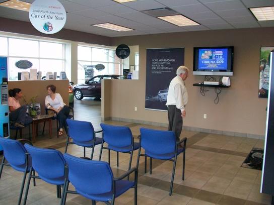 Crestmont Hyundai Brunswick OH Car Dealership