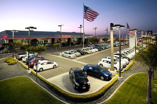 What types of cars does Kearny Mesa Toyota sell?