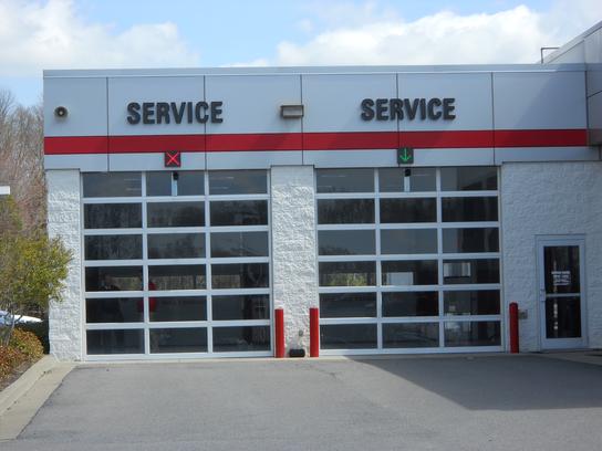 Landers McLarty Toyota : Fayetteville, TN 37334-6687 Car ...
