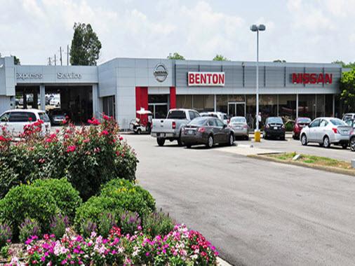 Benton Nissan of Hoover