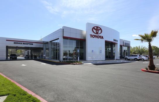 Hanlees Davis Toyota