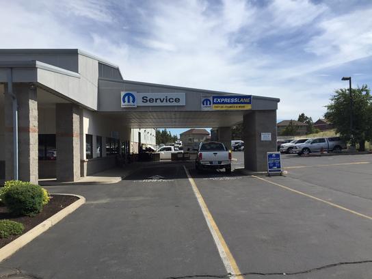 Smolich Motors Bend OR 4832 Car Dealership and