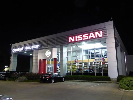 Central Houston Nissan car dealership in Houston, TX 77054 ...