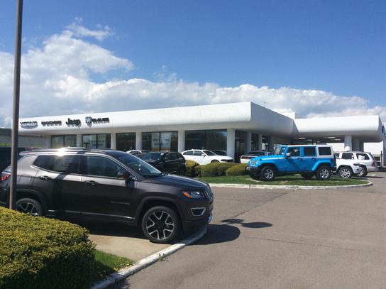 Chrysler Jeep Dodge RAM of Southampton
