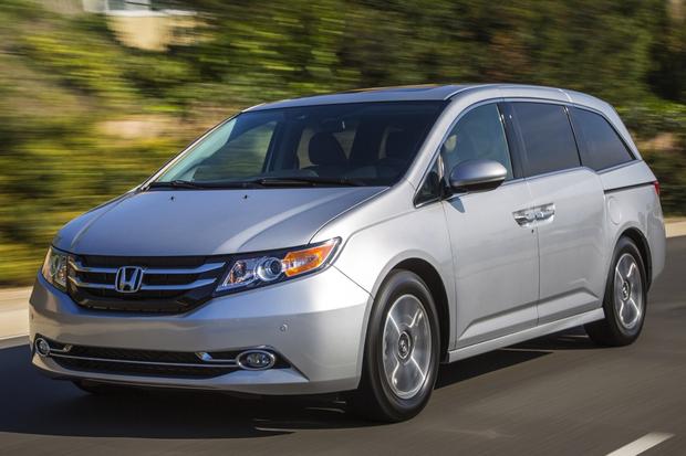 which car is better honda odyssey or toyota sienna #5