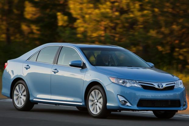 New toyota camry hybrid review