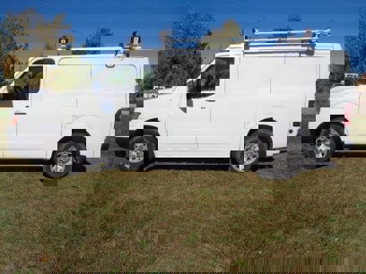 used nissan van nv2500