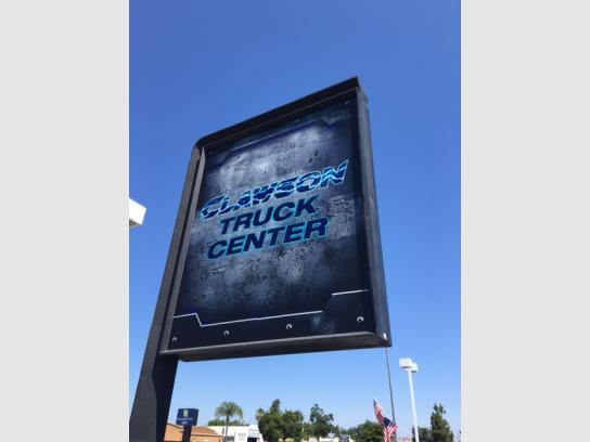 Clawson Truck Center : FRESNO , CA 93710 Car Dealership ...