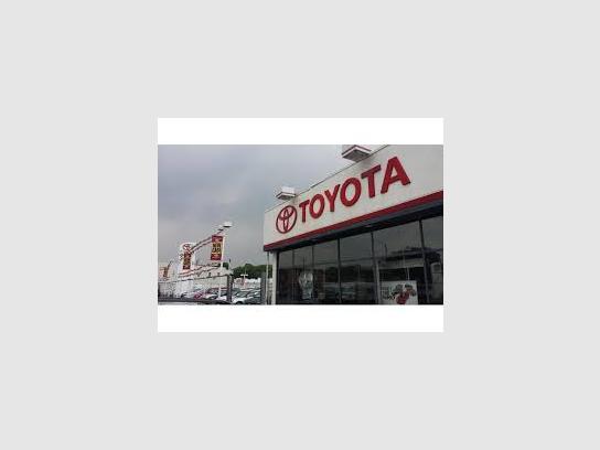 Toyota on Western car dealership in Chicago, IL 60636 | Kelly Blue Book