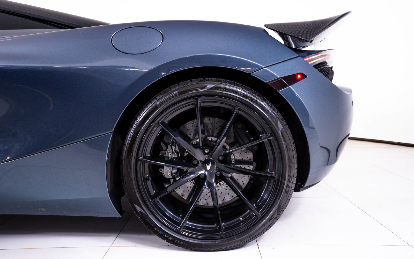 Used 2019 McLaren 720S photo 16