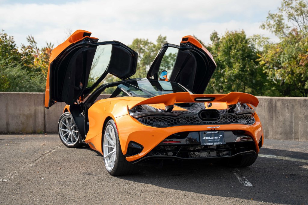 Used 2024 McLaren 750S photo 6