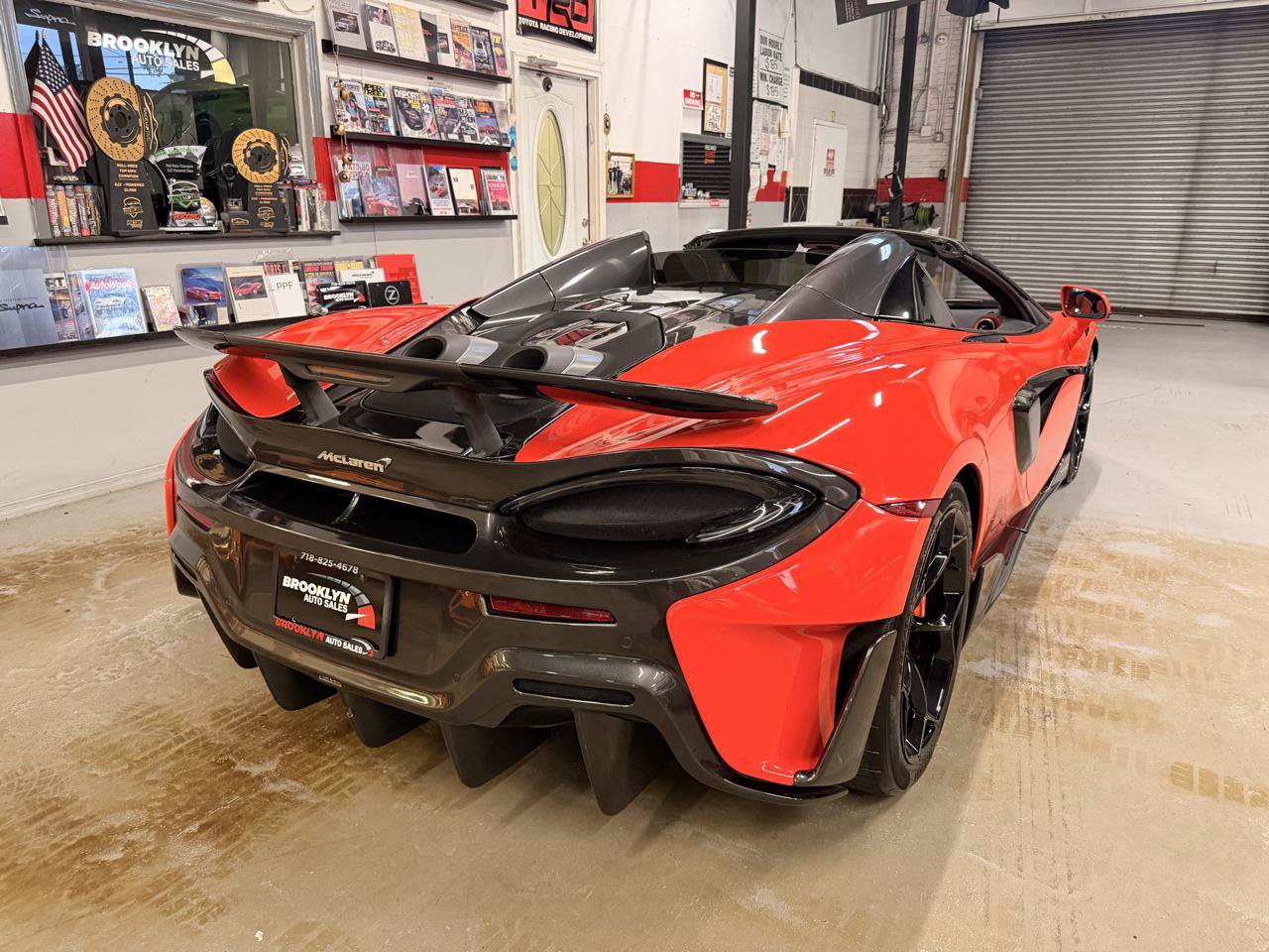 Used 2020 McLaren 600LT Spider photo 6
