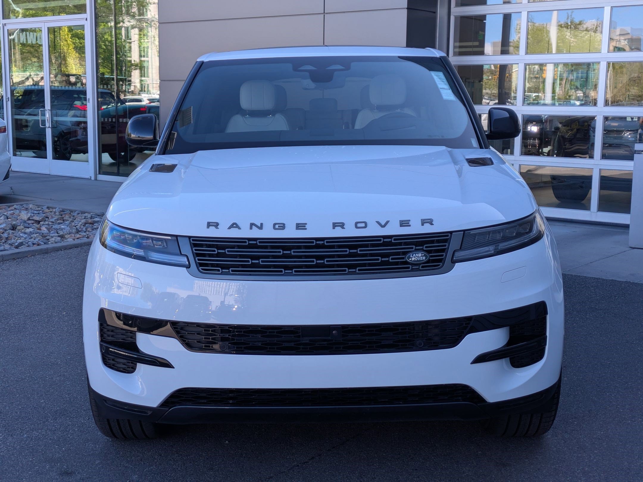 2026 Land Rover Range Rover Sport SE