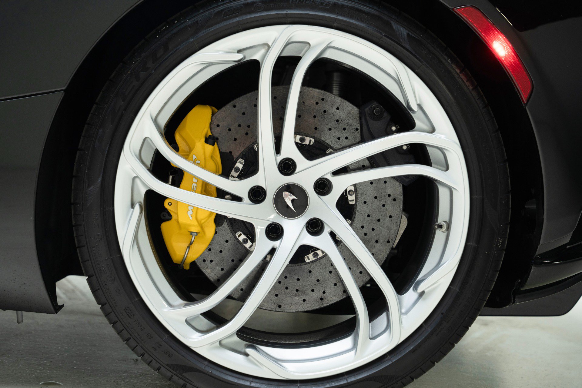 Used 2024 McLaren 750S Spider photo 37