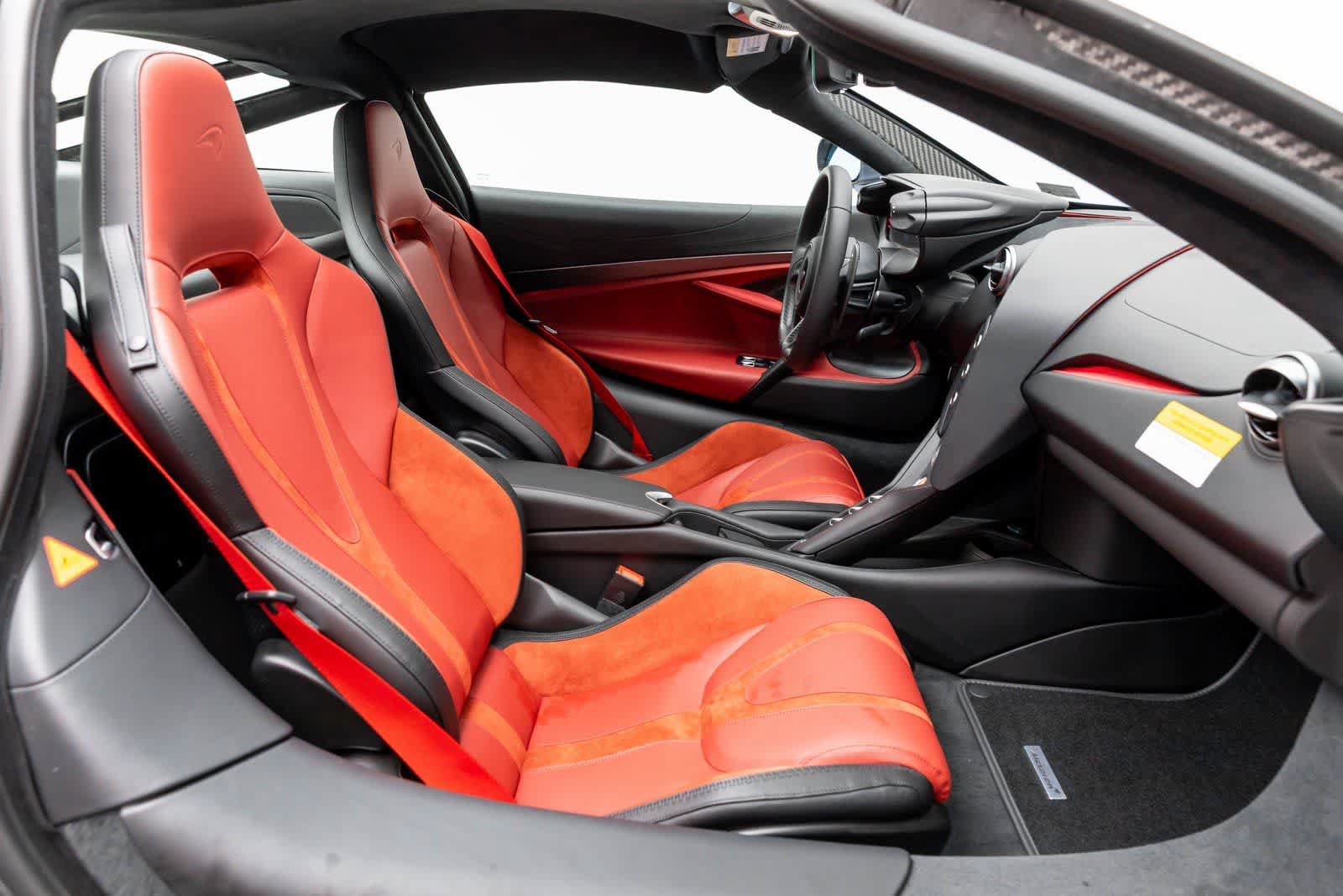 New 2026 McLaren 750S photo 13
