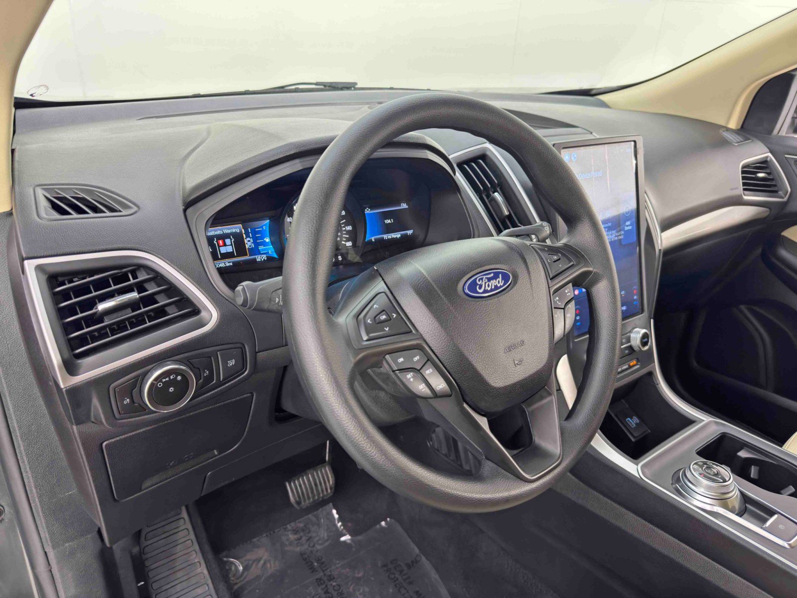 2023 Ford Edge SE