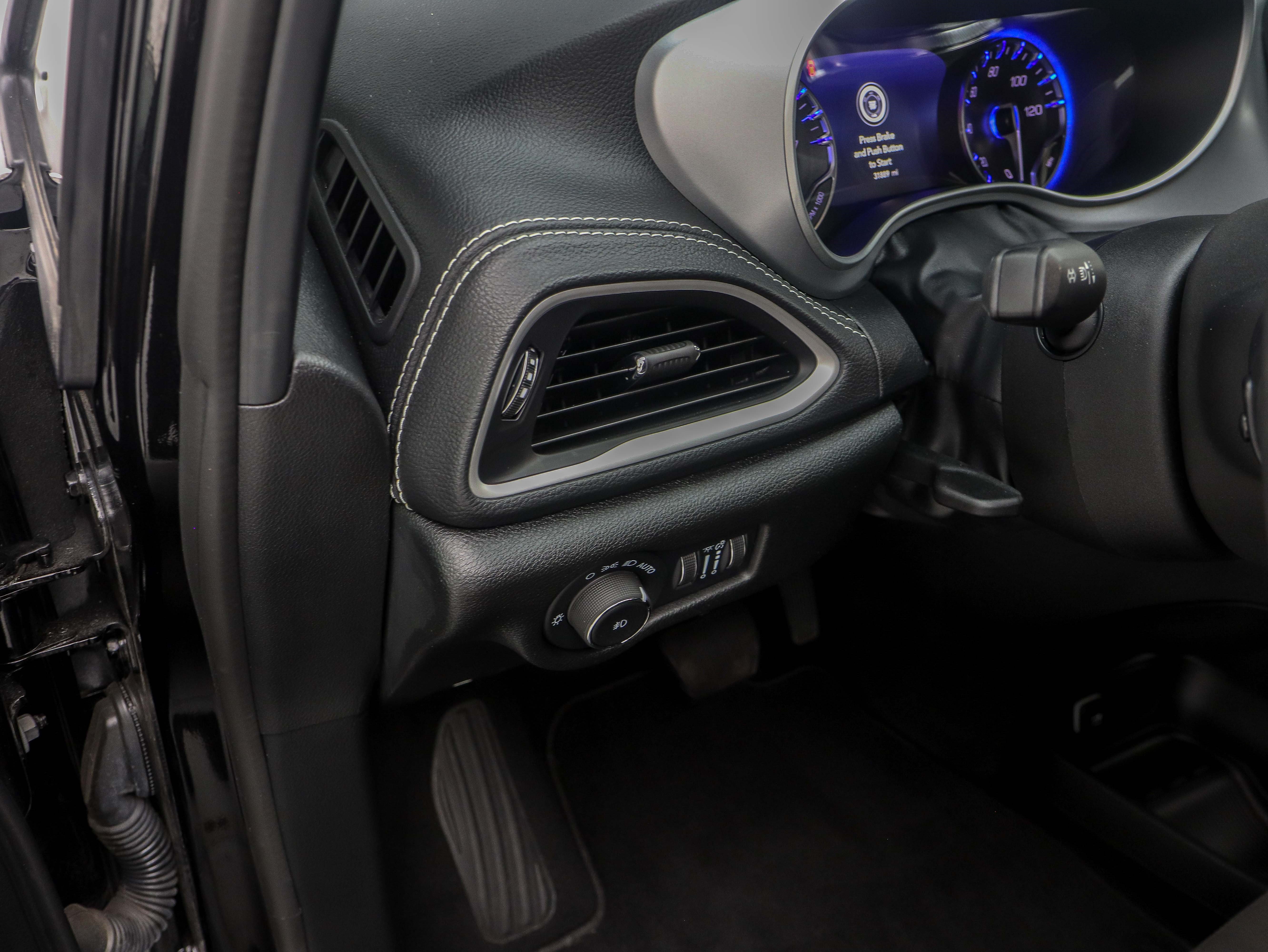 2024 Chrysler Pacifica Touring - Photo 20