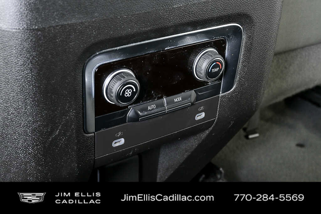 2025 Chevrolet Suburban LT