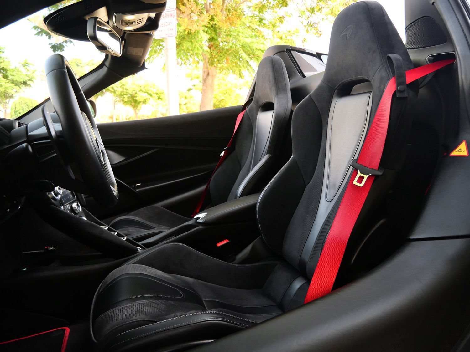 Used 2019 McLaren 720S Performance photo 29