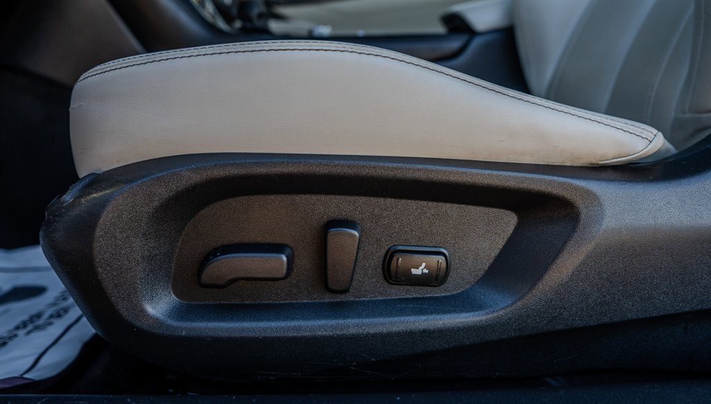 2017 INFINITI Q60 3.0t