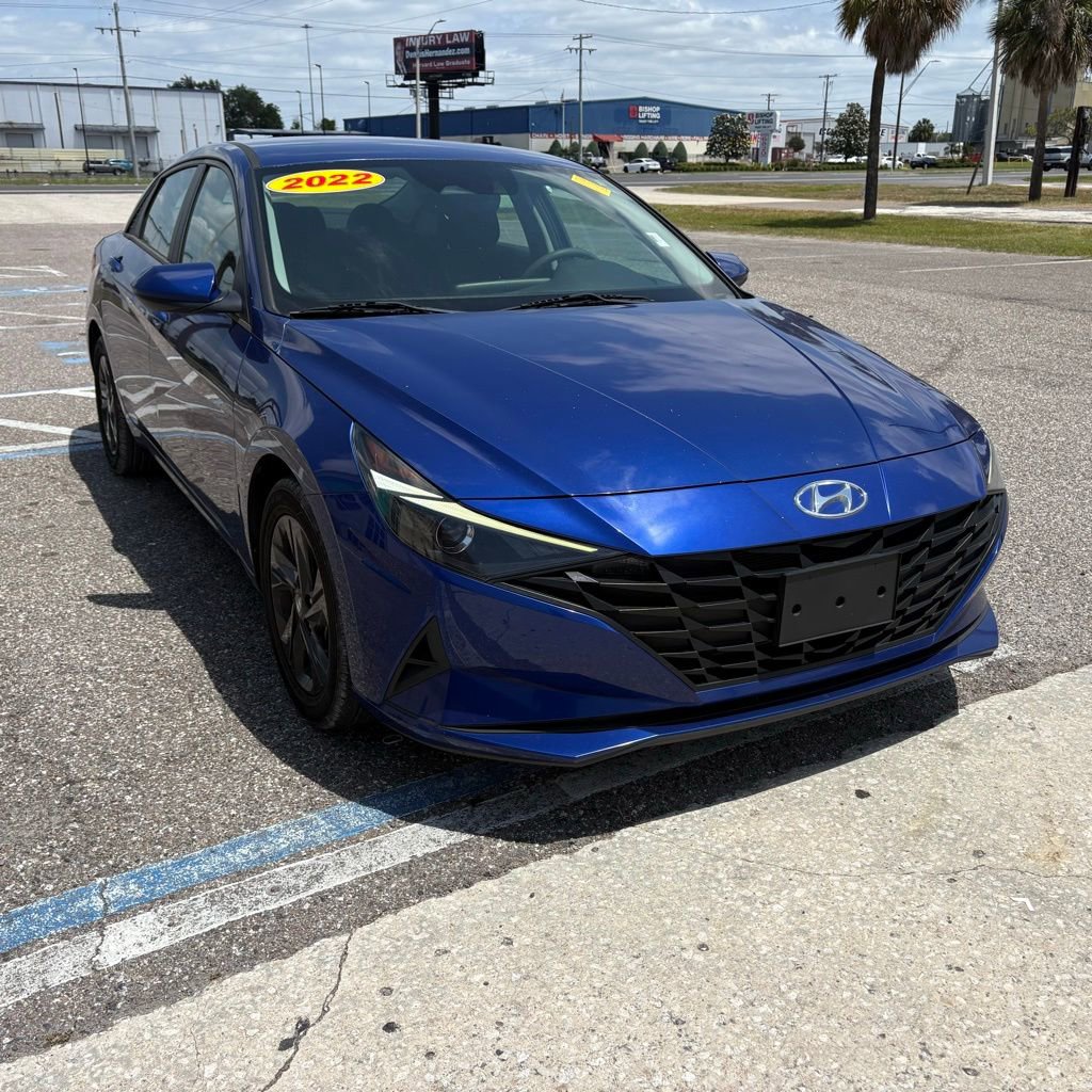 Certified 2022 Hyundai Elantra SEL w/ Cargo Package