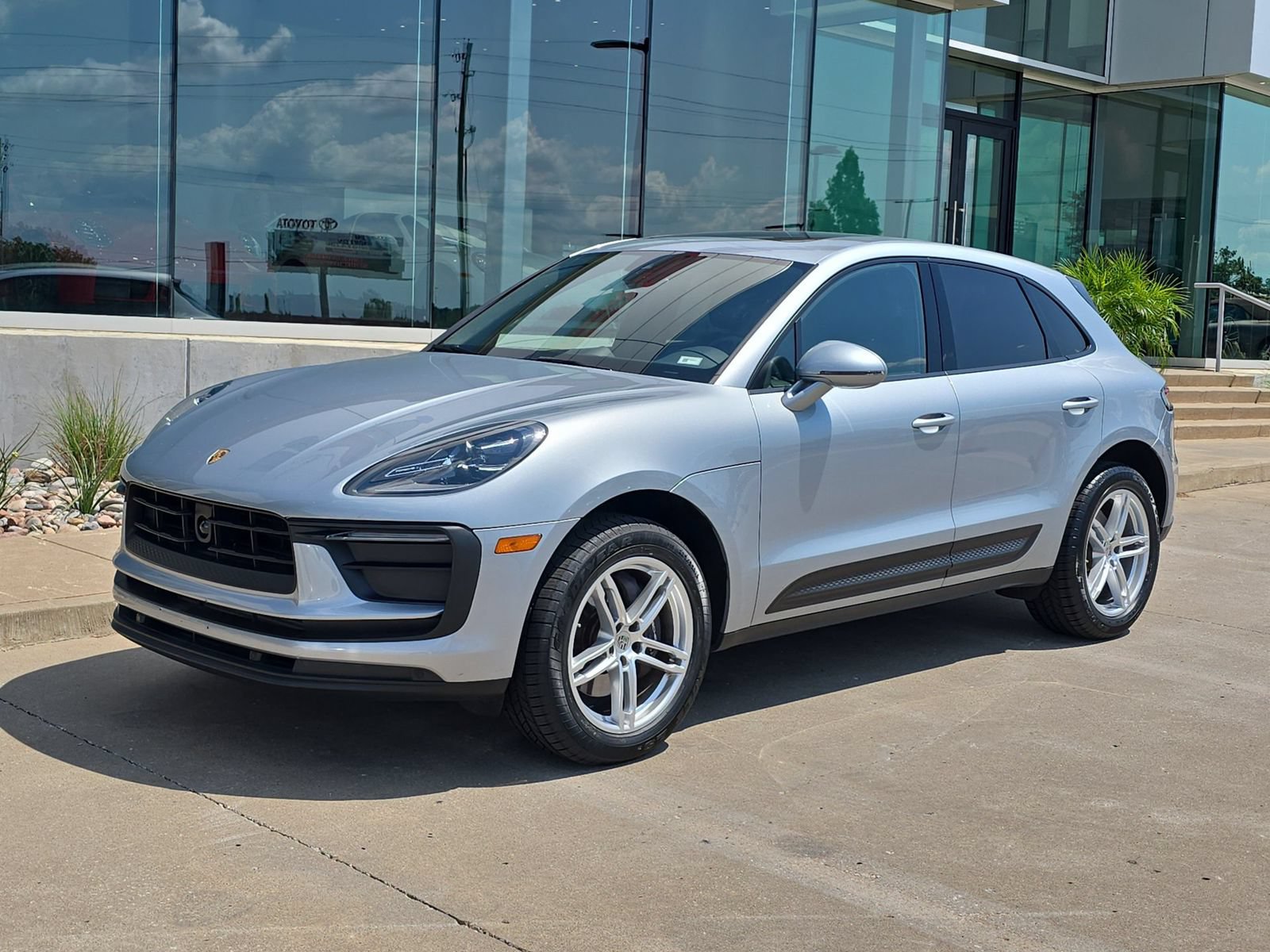 Used 2024 Porsche Macan