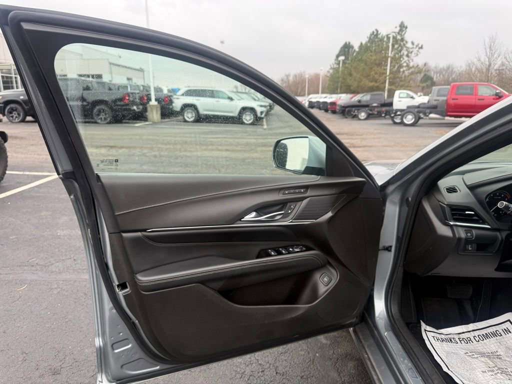 2023 Cadillac CT4 Premium Luxury