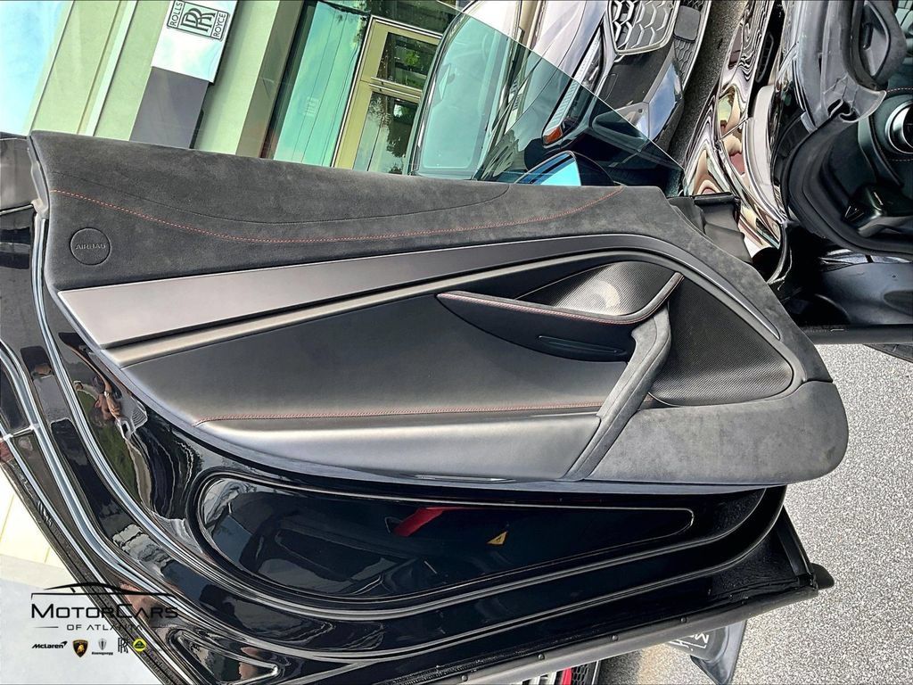 Used 2027 McLaren 750S Spider photo 21