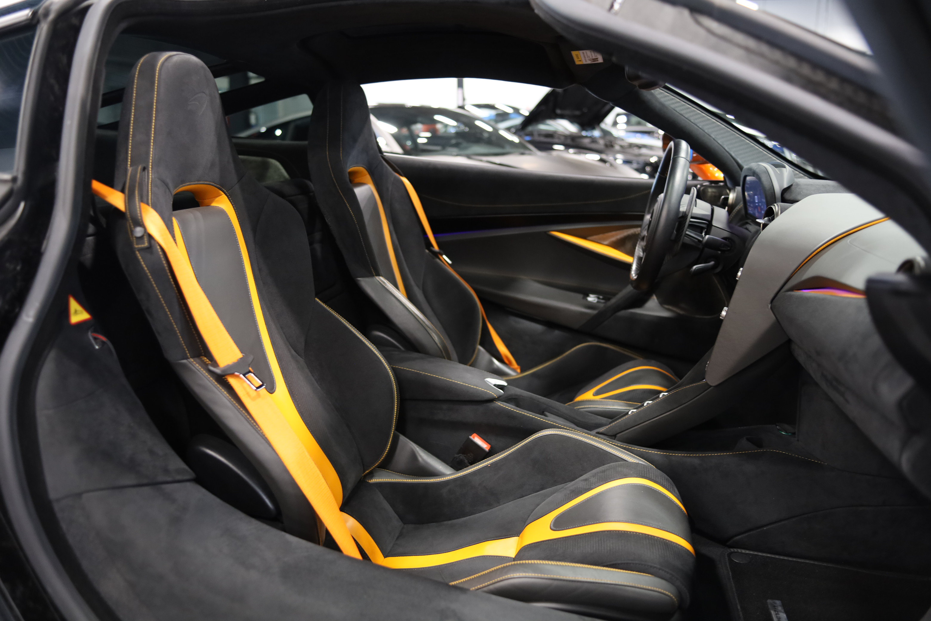 Used 2019 McLaren 720S Performance photo 36