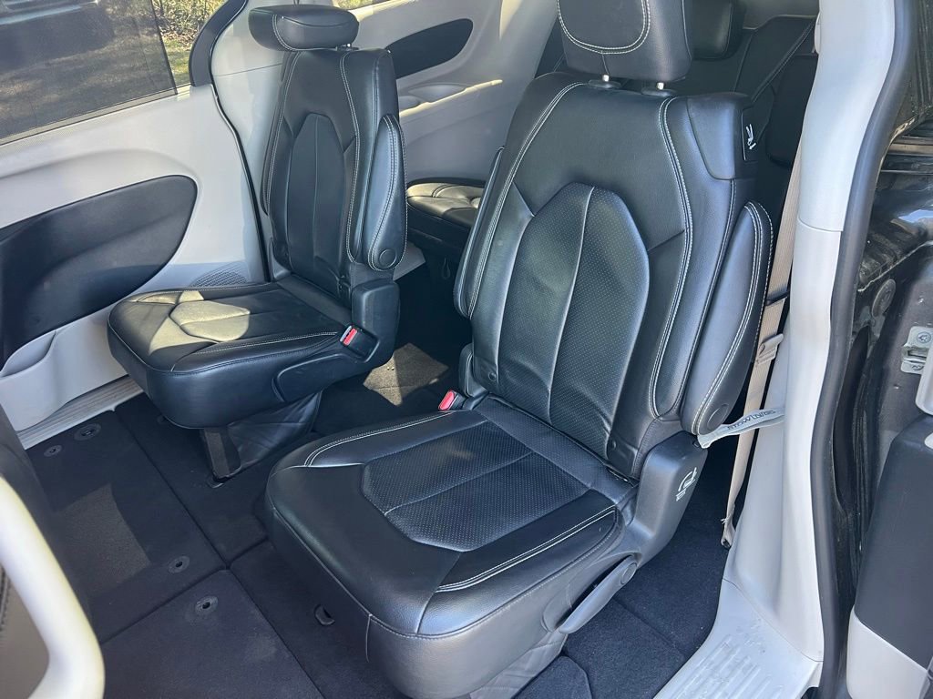 2022 Chrysler Pacifica Touring-L