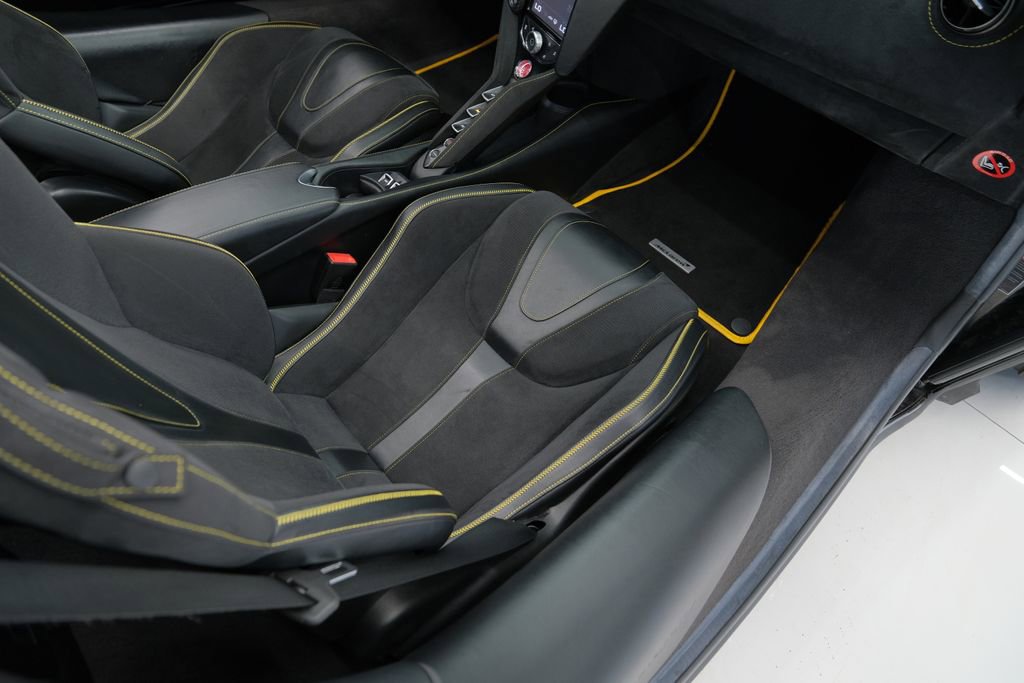 Used 2020 McLaren 720S Spider photo 30