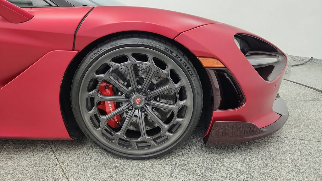 Used 2018 McLaren 720S Performance photo 27