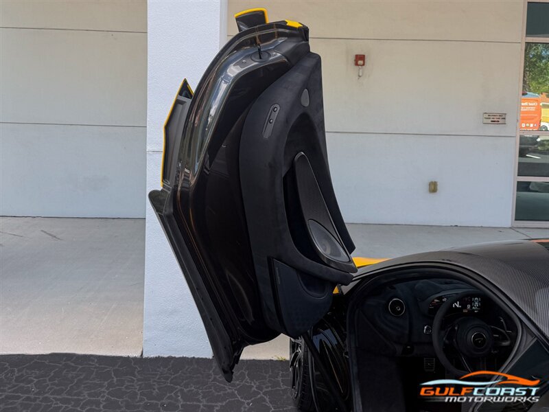 Used 2019 McLaren 600LT photo 23