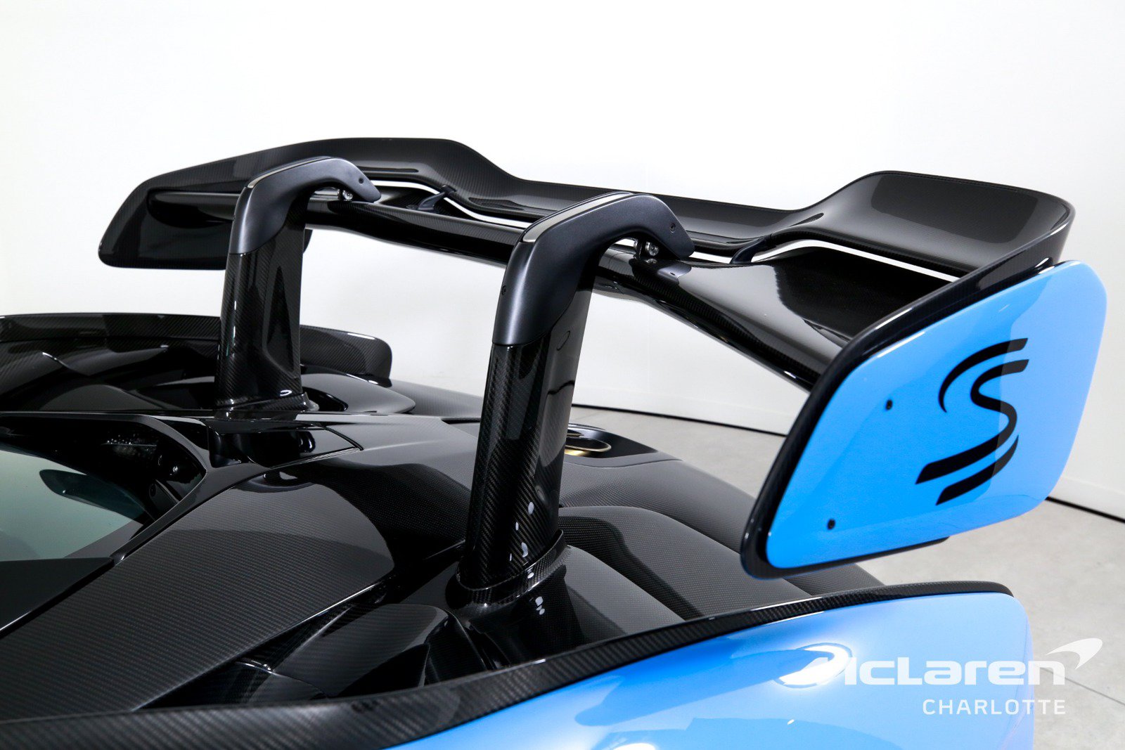 Used 2019 McLaren Senna photo 26