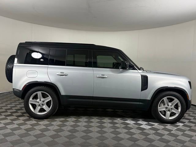 2022 Land Rover Defender 110 SE