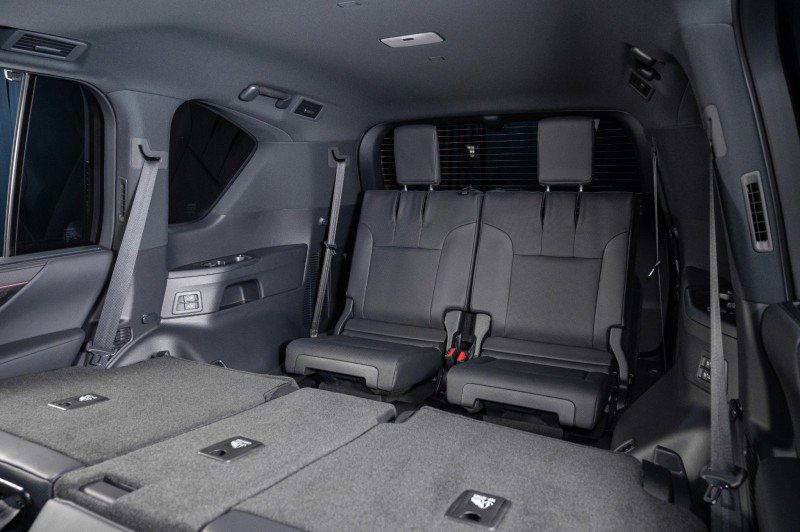 2026 Lexus LX 600 4WD w/ Luxury Package