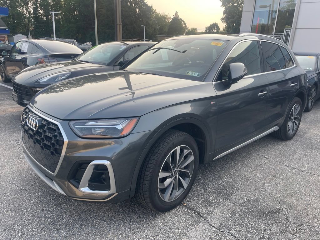 Used 2024 Audi Q5 2.0T Premium w/ Convenience Package