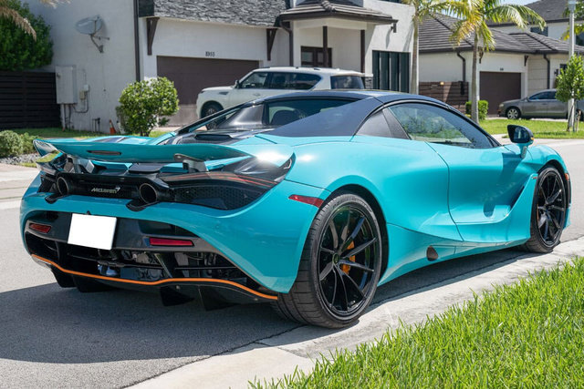 Used 2022 McLaren 720S Spider photo 18