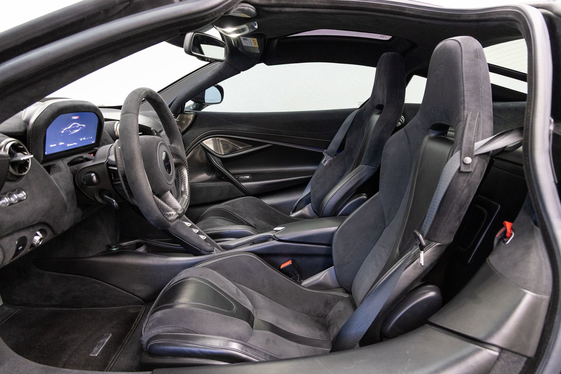 Used 2018 McLaren 720S Performance photo 6