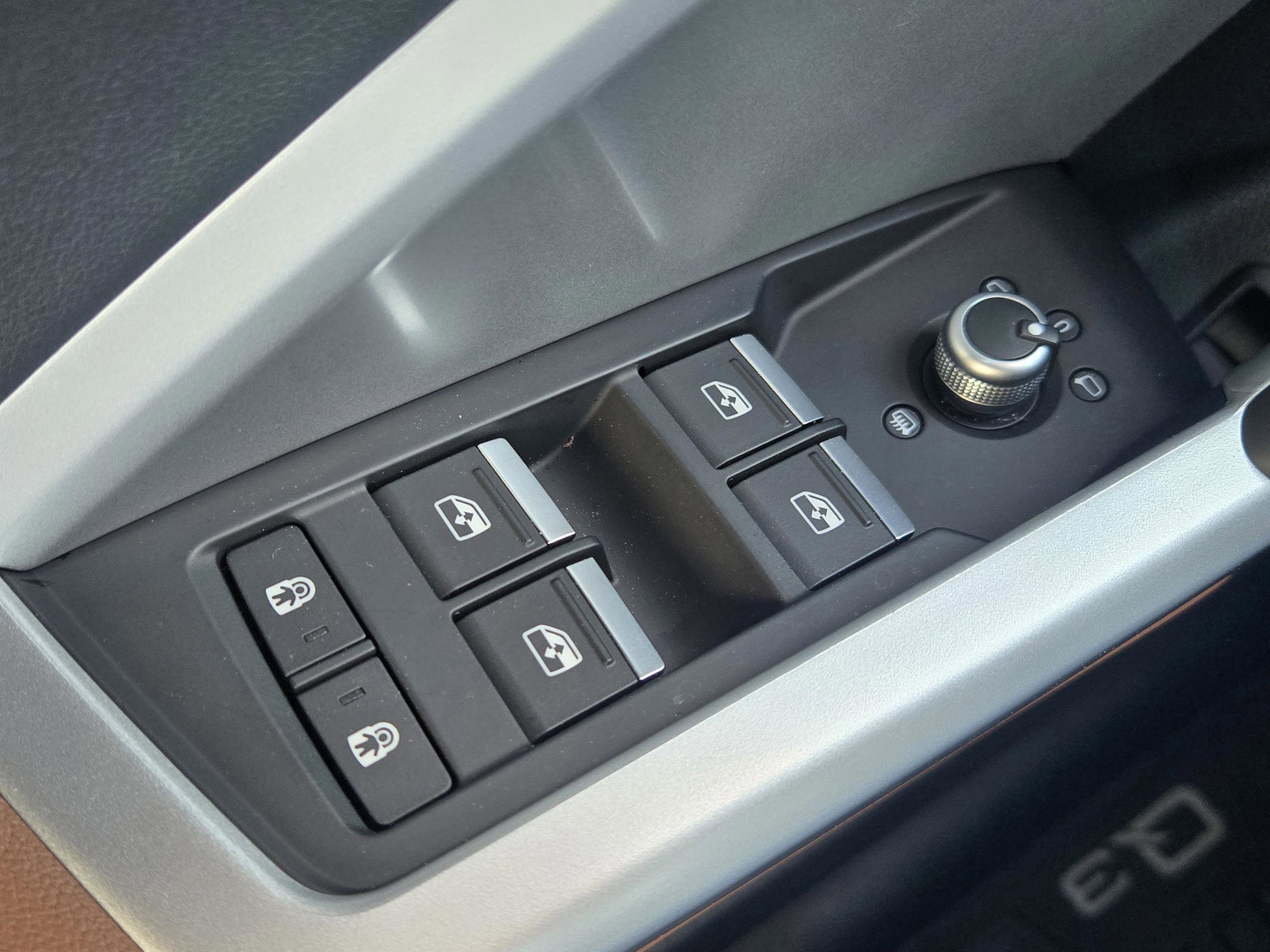 2025 Audi Q3 2.0T Premium