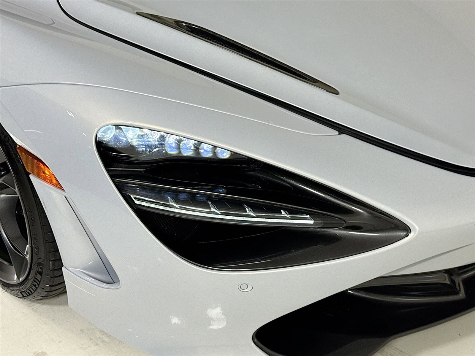 Used 2018 McLaren 720S photo 30