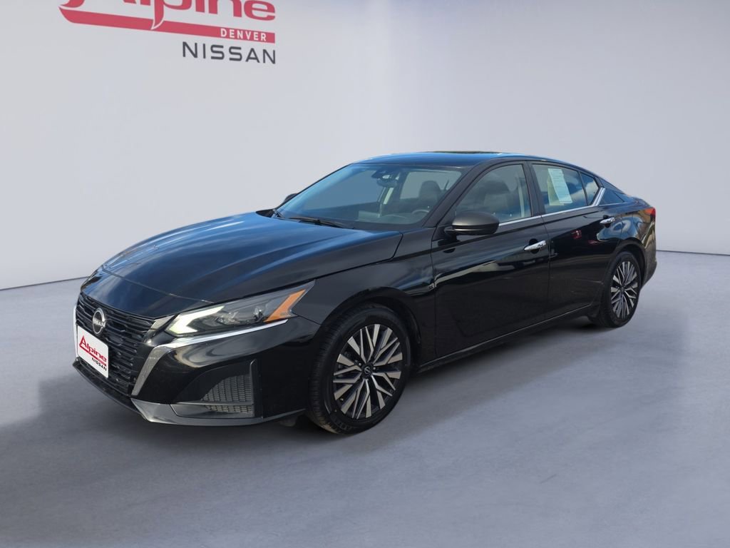 Used 2024 Nissan Altima 2.5 SV