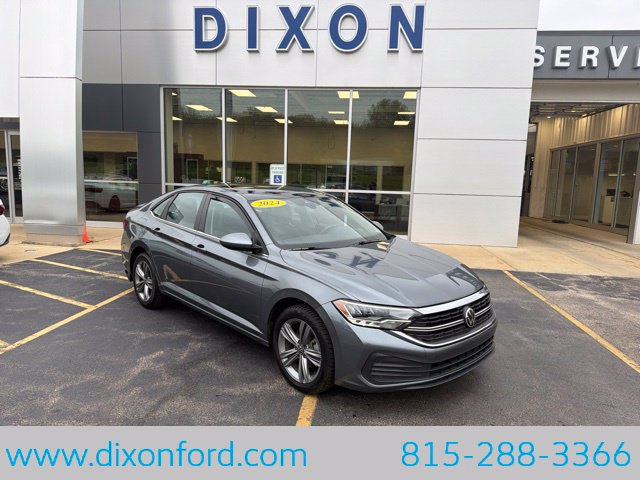 Used 2024 Volkswagen Jetta SE