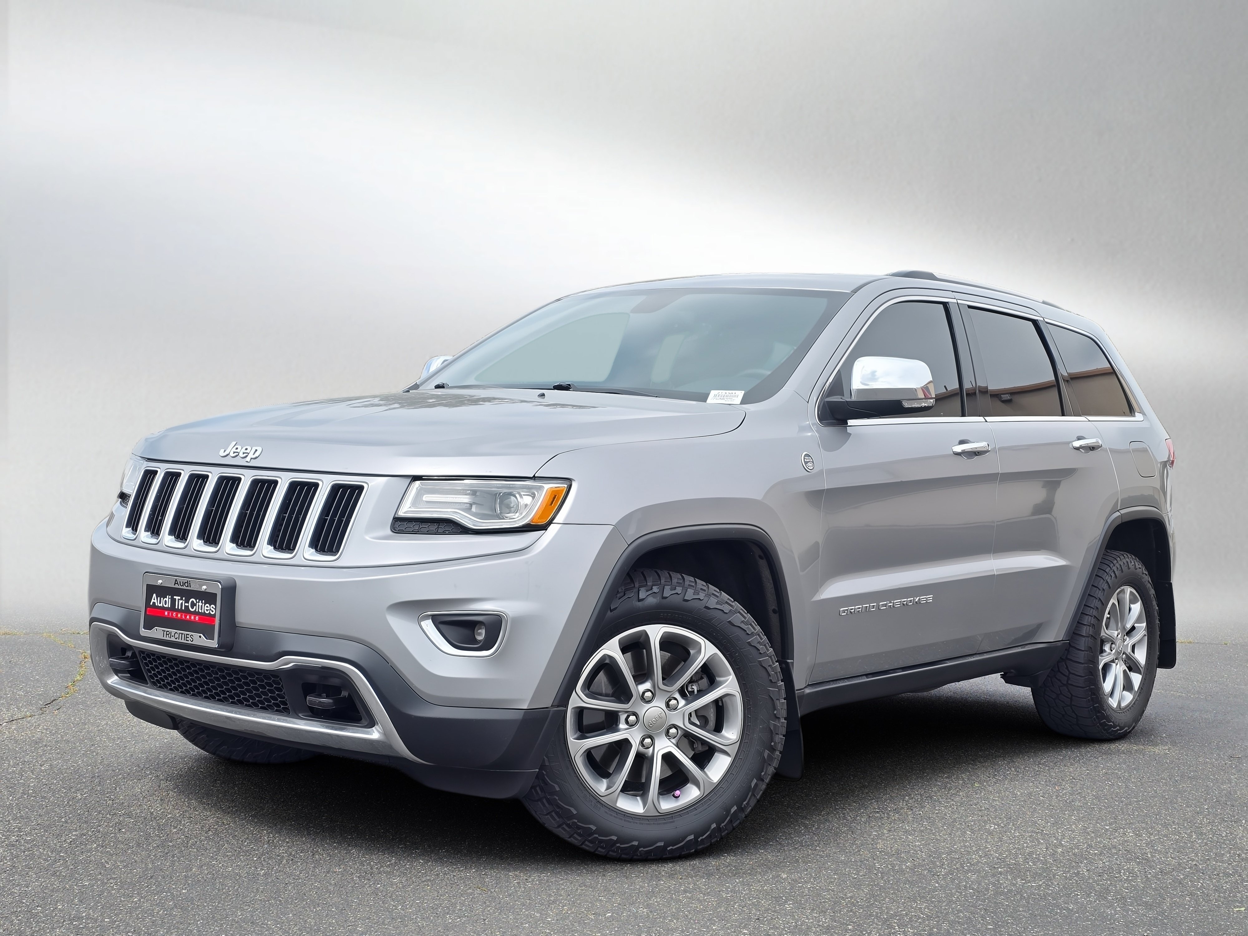 Used 2015 Jeep Grand Cherokee Limited w/ Luxury Group II