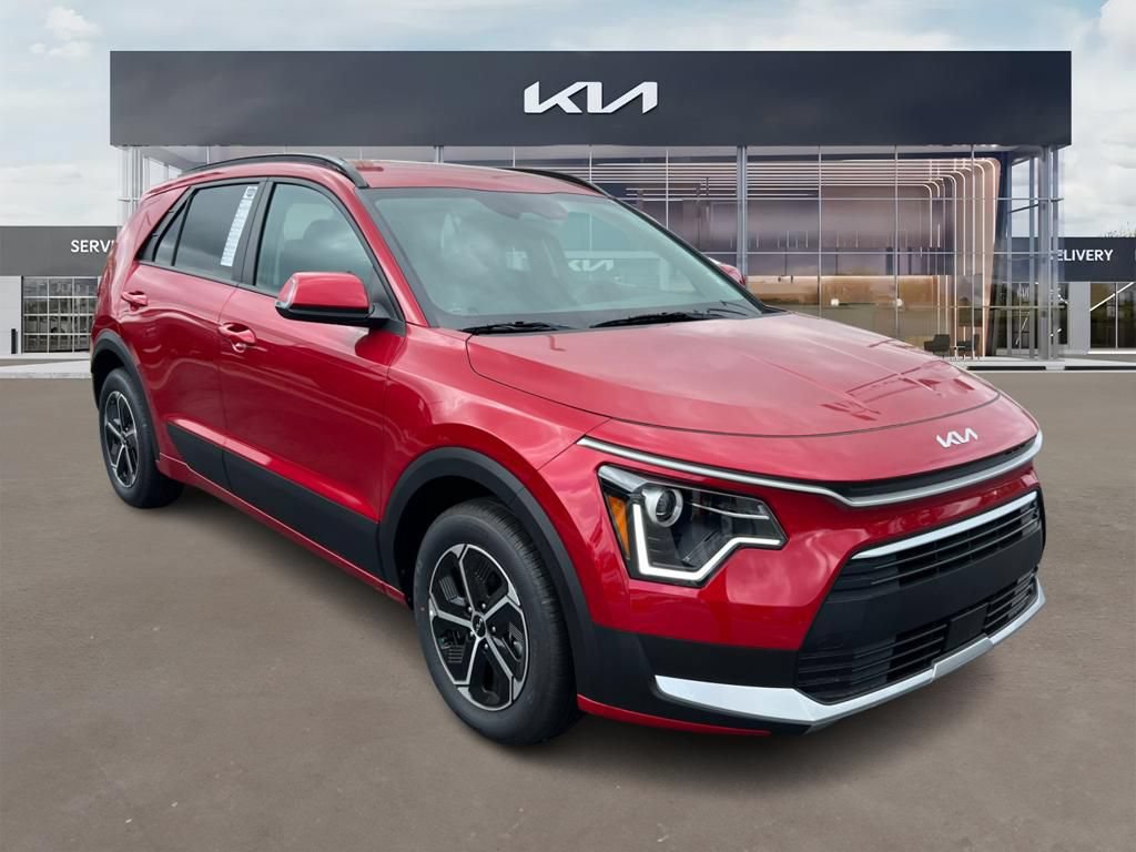 Certified 2025 Kia Niro EX