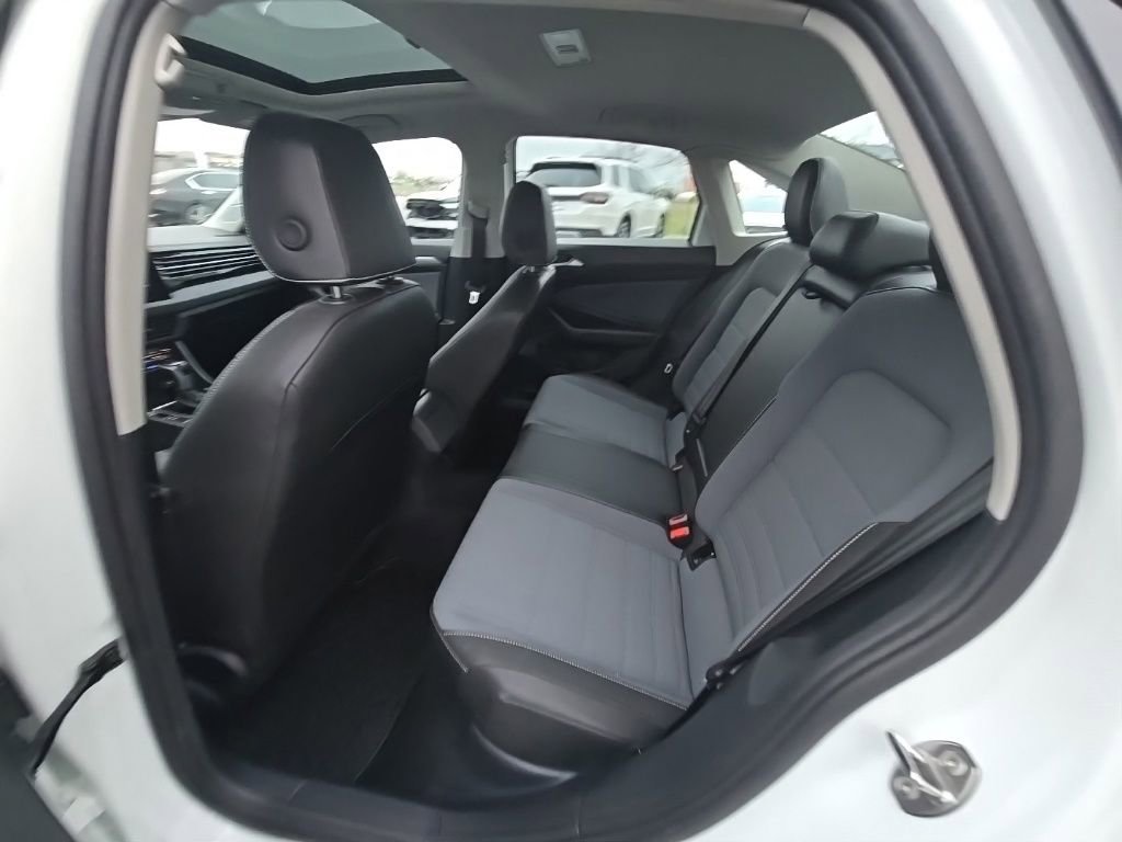 2025 Volkswagen Jetta SE