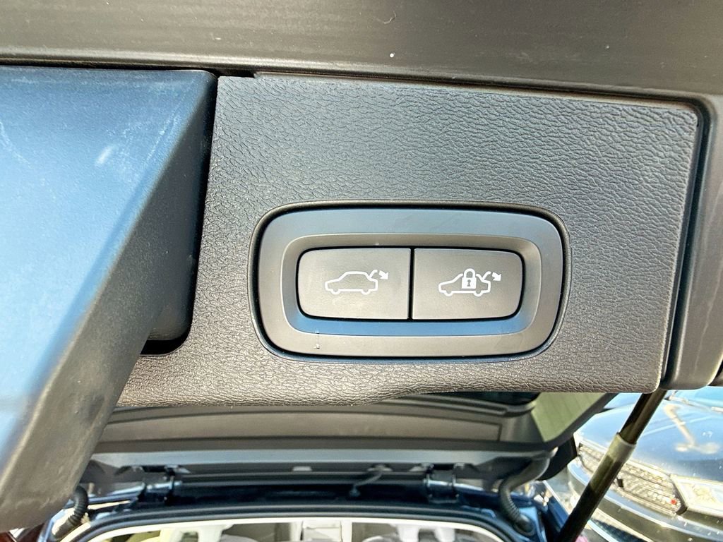 2022 Volvo Xc60 B5 Momentum