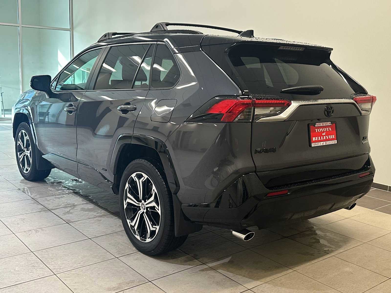 2025 Toyota RAV4 XSE